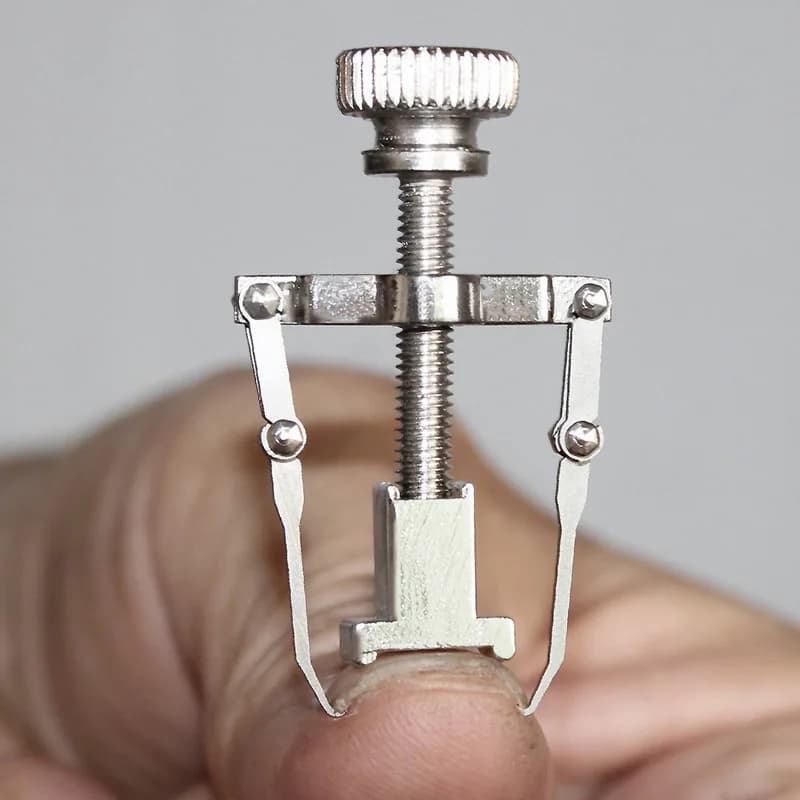 Ingrown toenail correction kit with patches and clips — image 7