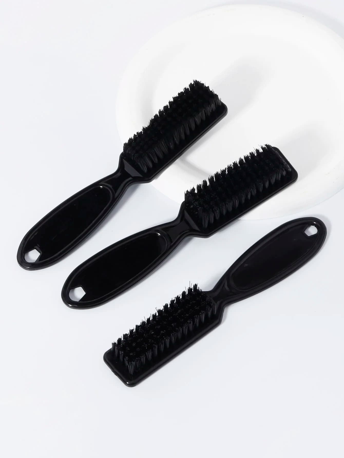 beard styling brush with wooden handle — image 6