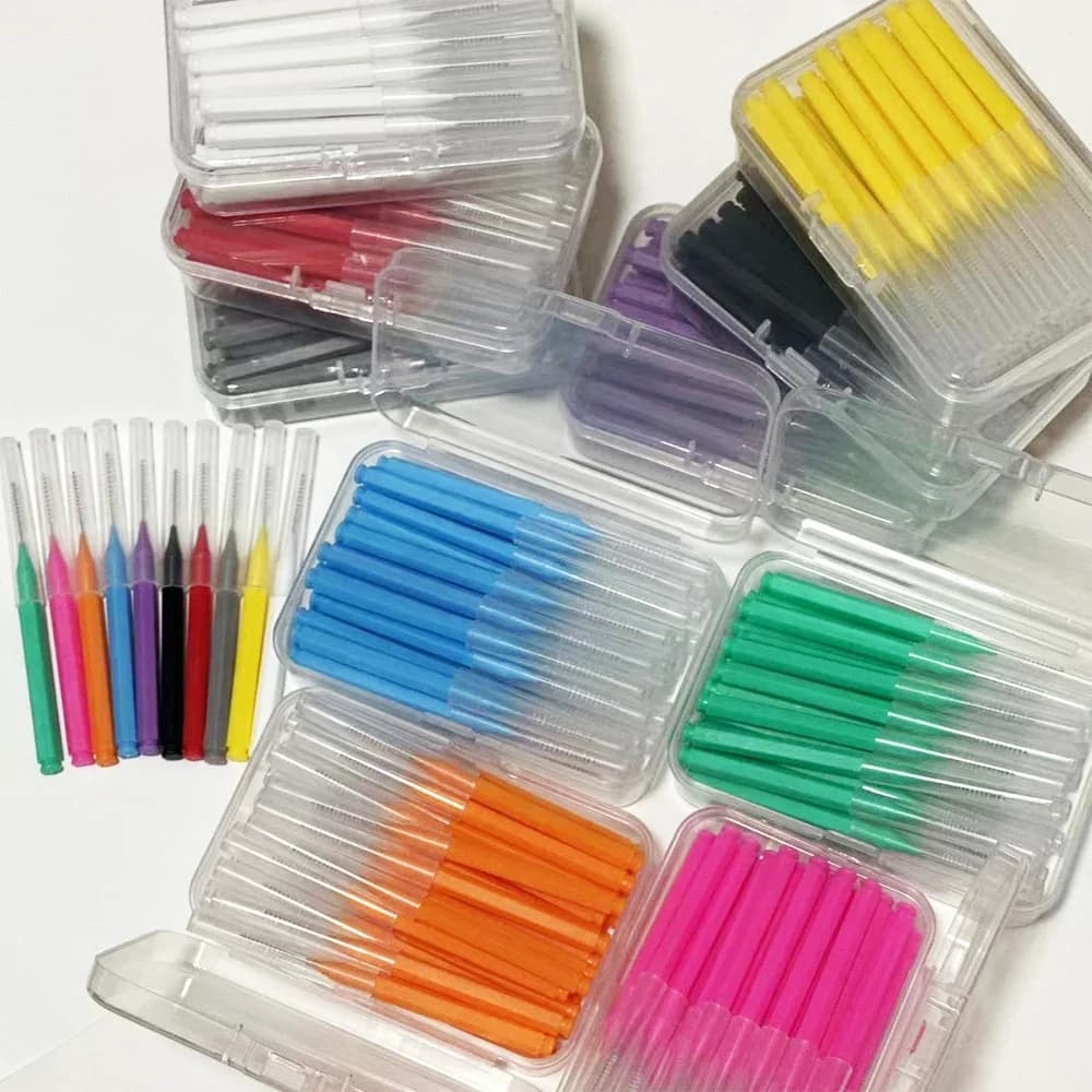Box of 30 soft micro‑brush interdental brushes — image 2