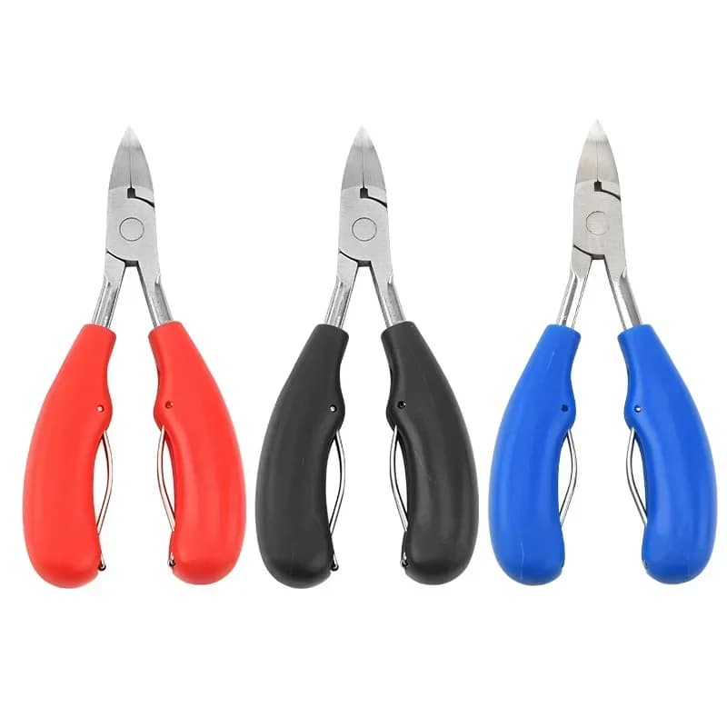 Toe nail clipper with curved blade — image 5