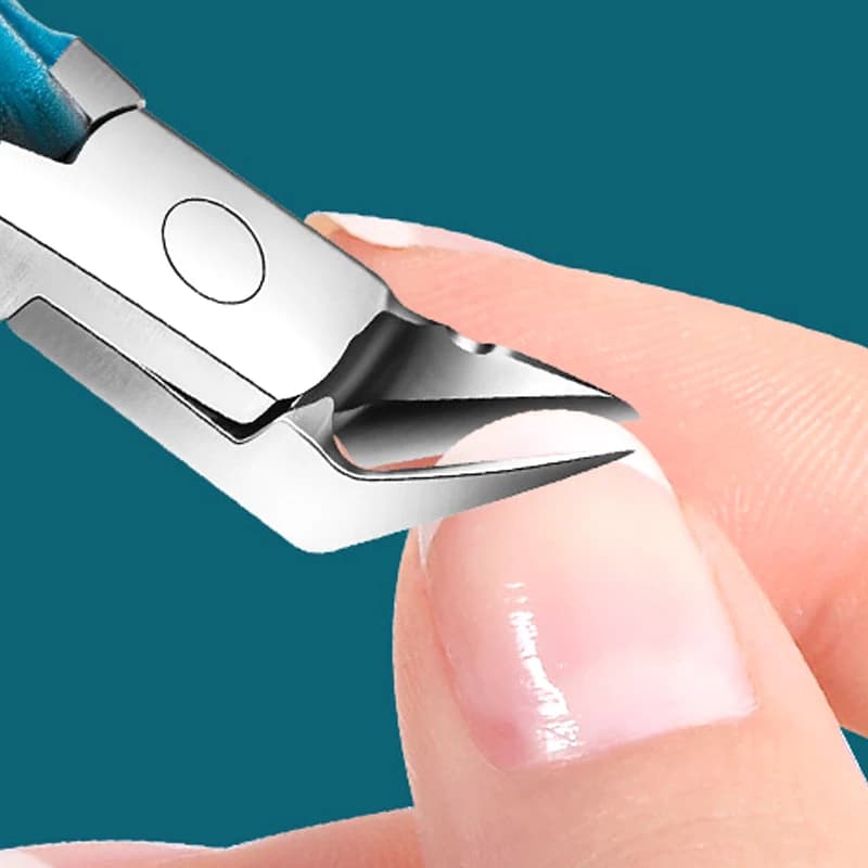 stainless steel toenail clipper with straight blade — image 3