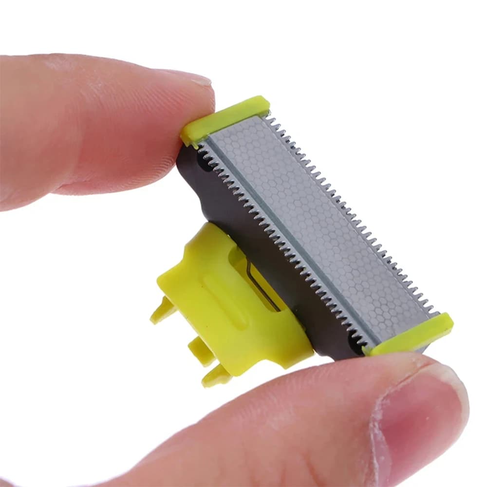FUNMENTO waterproof USB rechargeable electric shaver — image 4