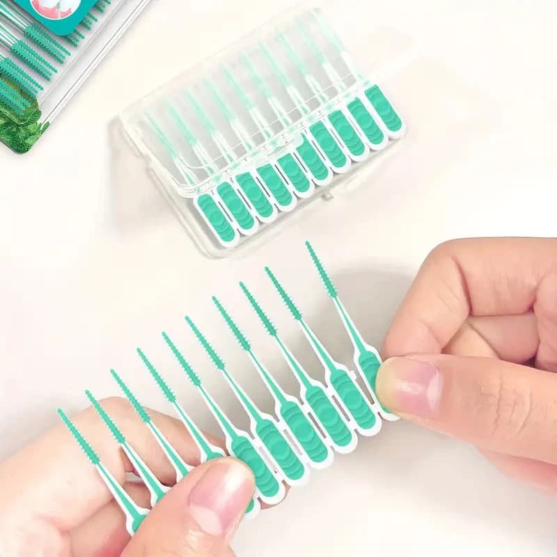 pack of 100 interdental silicone brushes — image 2