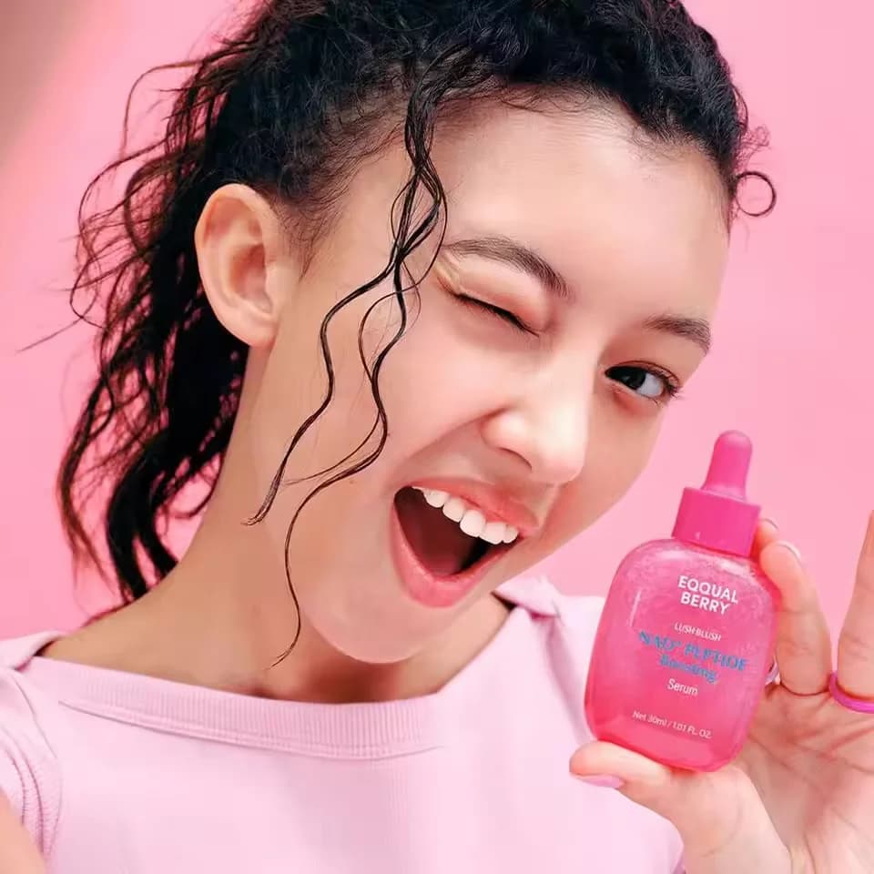 Bakuchiol and vitamin C illuminating serum bottle — image 4