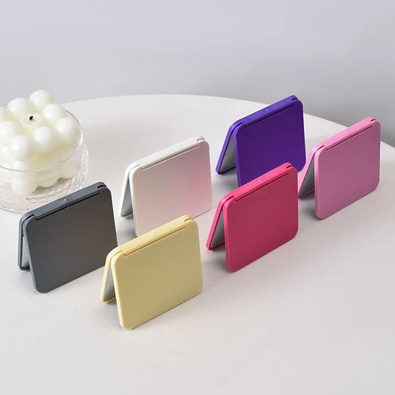 mini double-sided portable makeup mirror — image 4