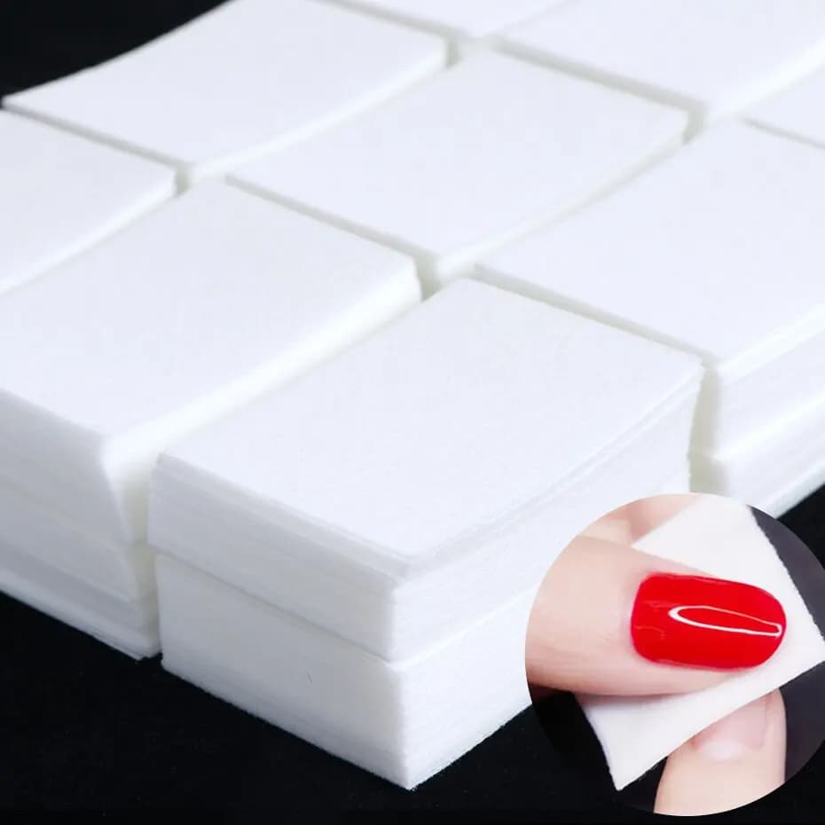 Box of lint-free nail polish remover wipes — image 1