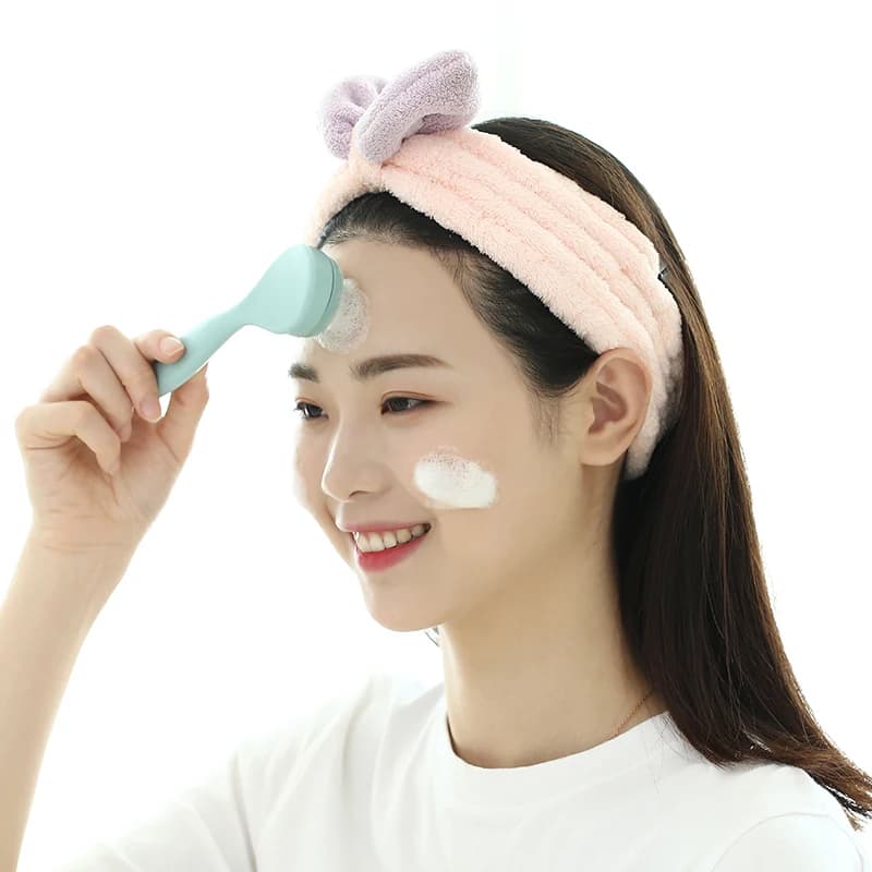 double-sided silicone facial cleansing brush — image 3