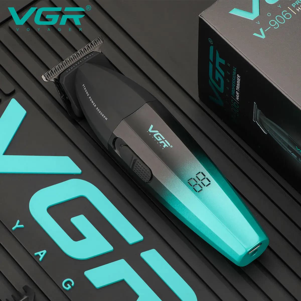 VGR V-906 hair trimmer with LED display — image 3