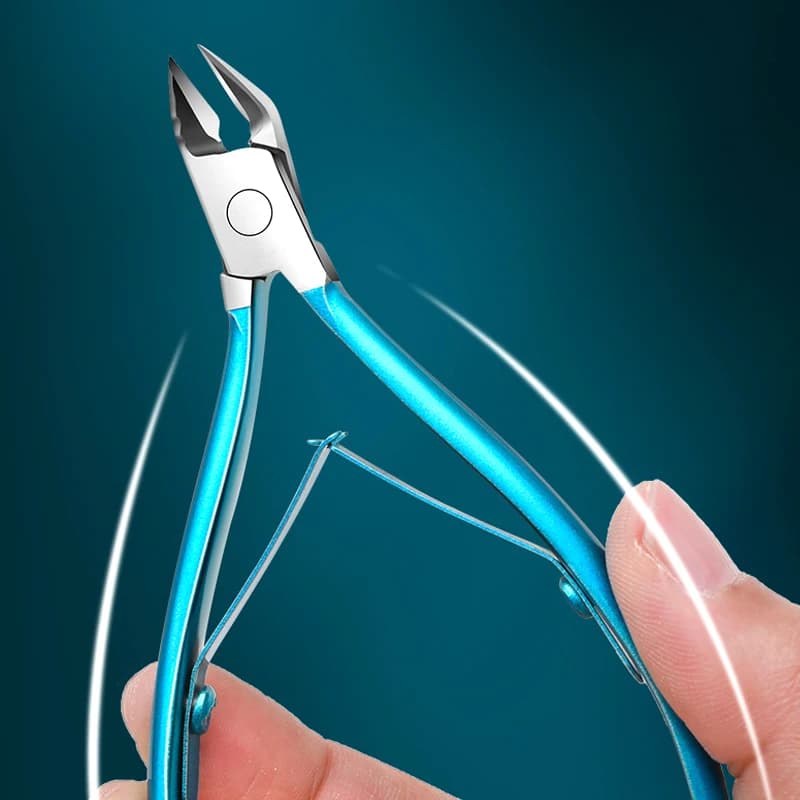 stainless steel toenail clipper with straight blade — image 4