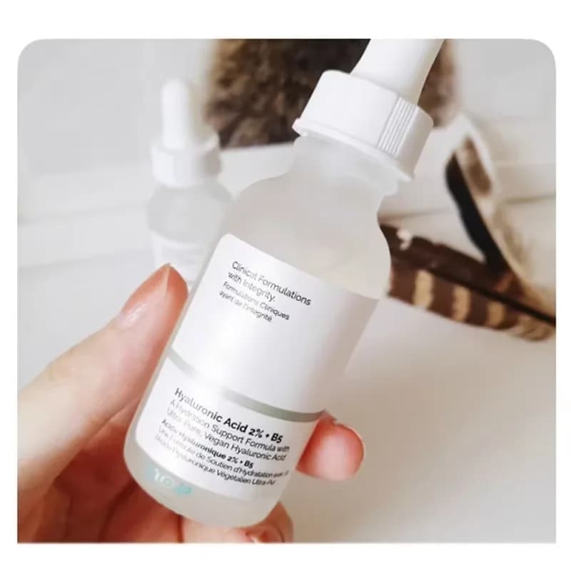 bottle of hyaluronic acid and vitamin B5 serum — image 5