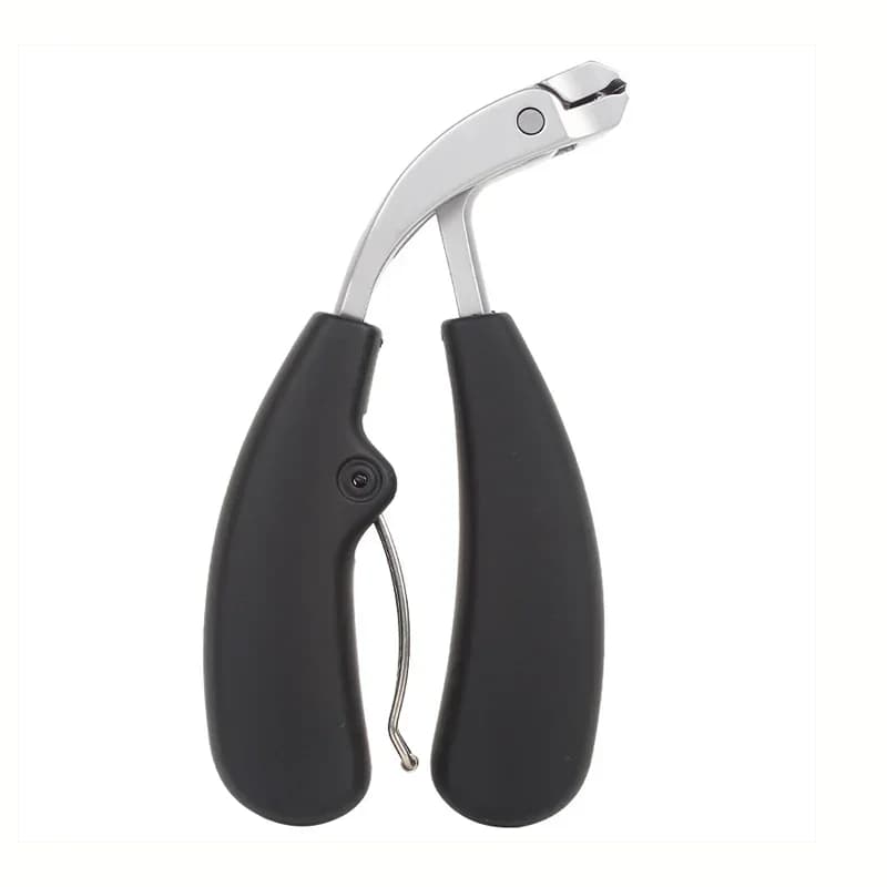Heavy-duty nail clippers with wide jaw — image 6