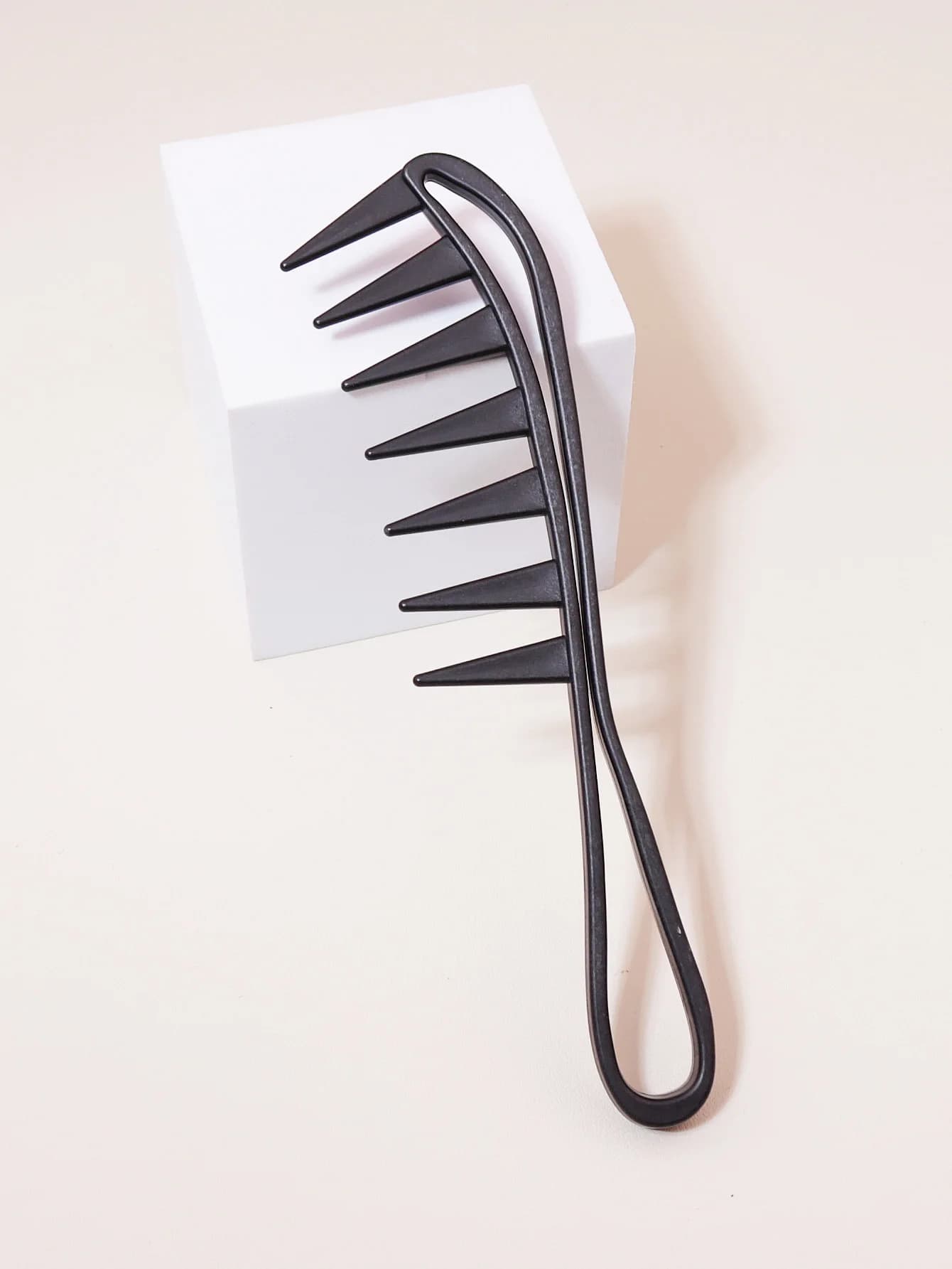 large wide-tooth hair comb — image 3