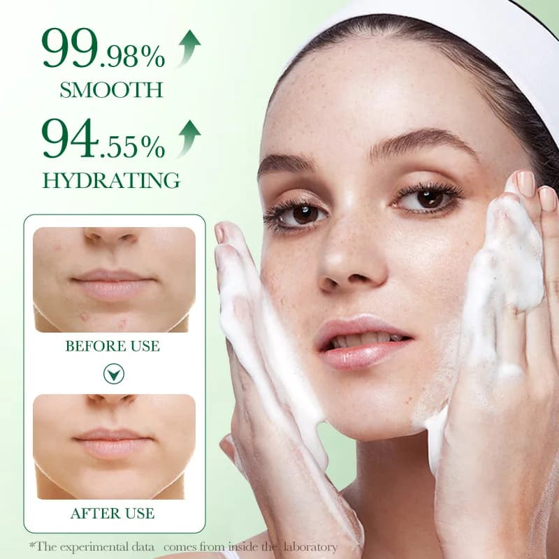 Centella asiatica facial cleanser bottle with moisturizing oil — image 3