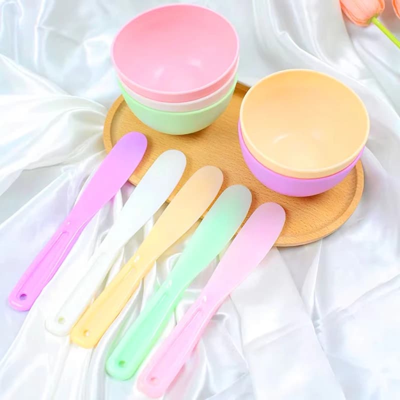 silicone face mask bowl with mixing stick — image 3
