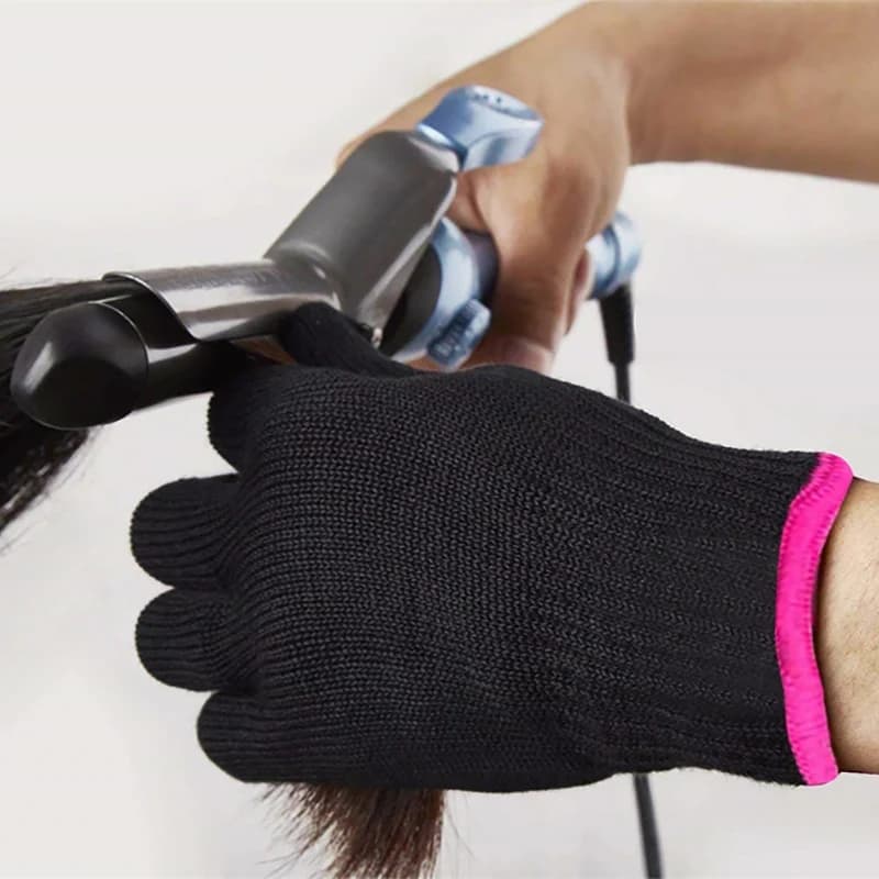 Heat-resistant gloves for hair styling — image 3