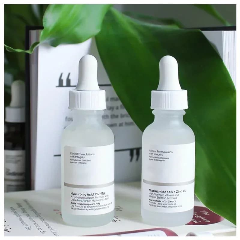 bottle of hyaluronic acid and vitamin B5 serum — image 4