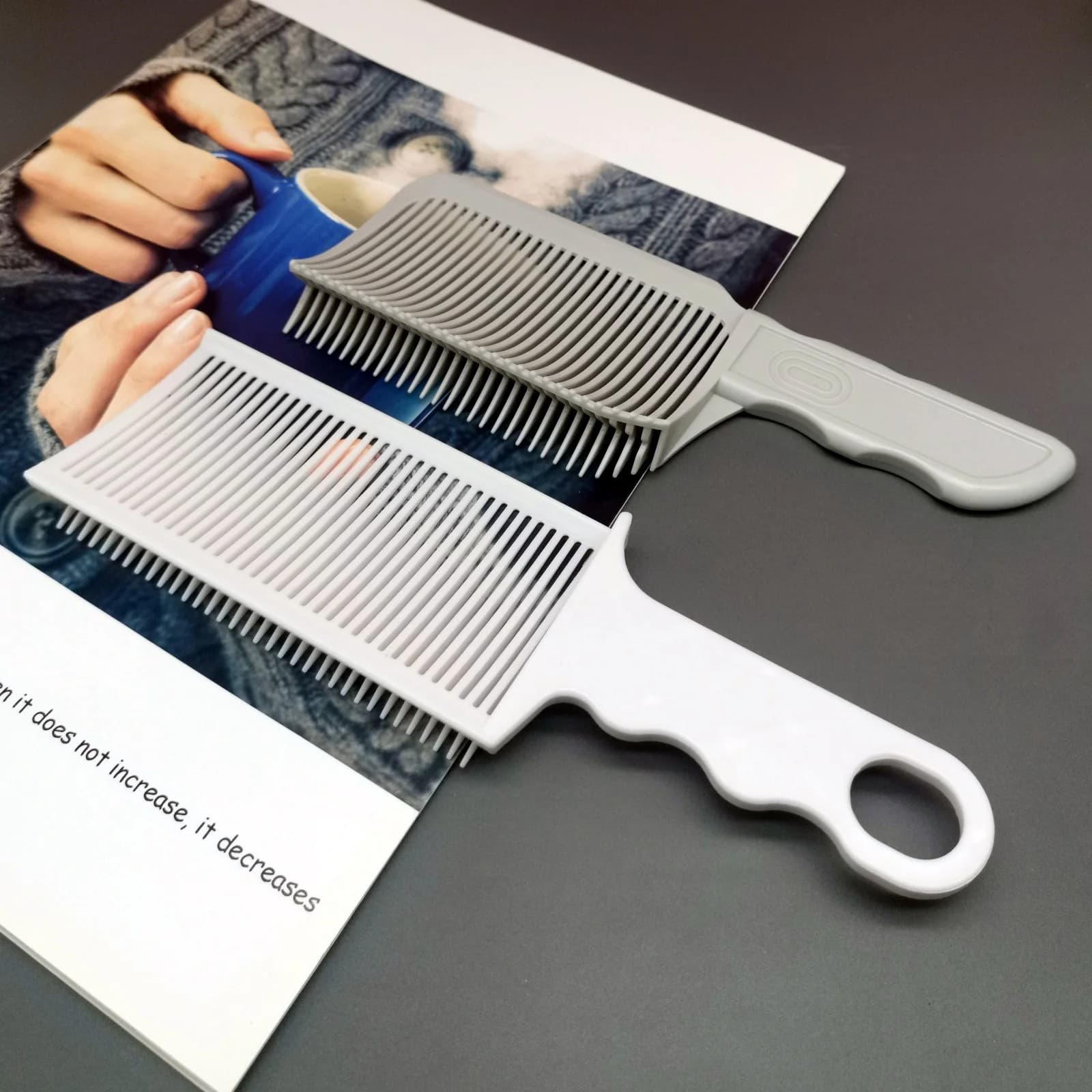 Barber hair comb kit with three combs — image 2