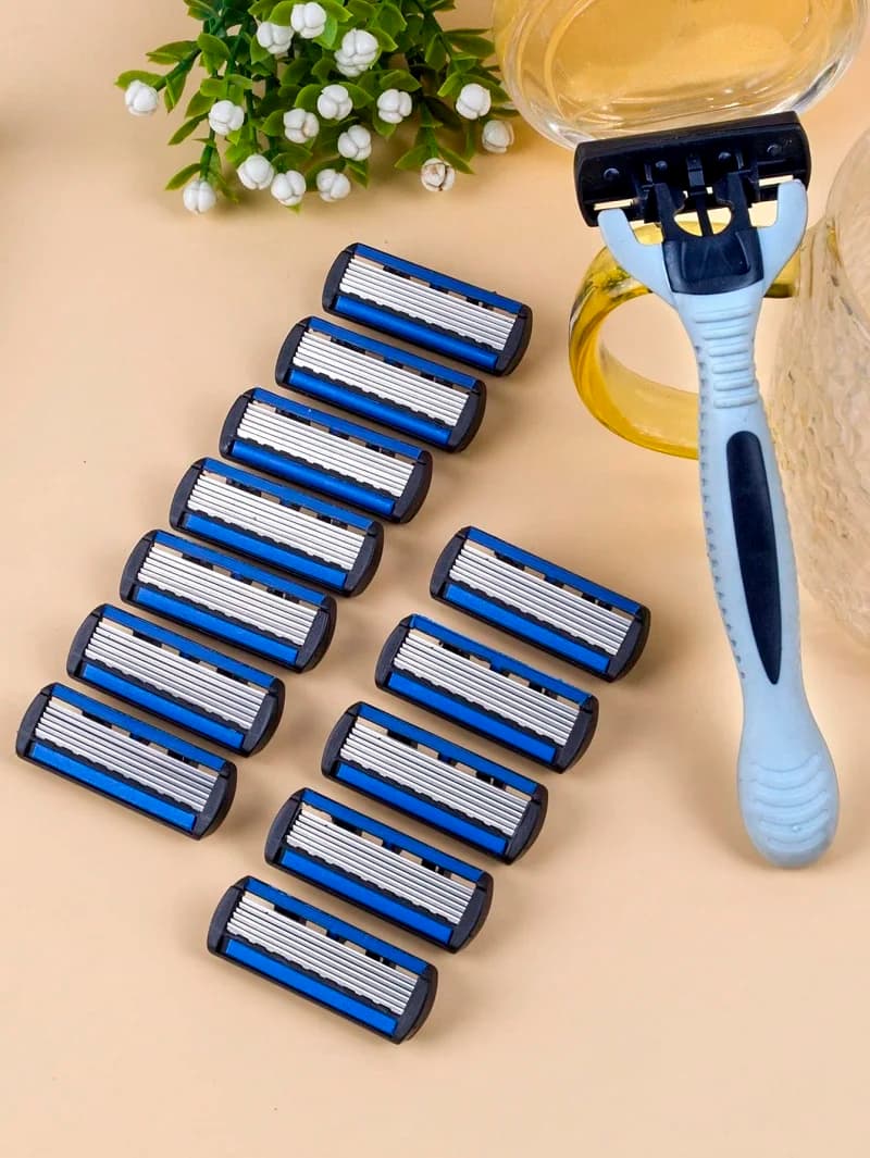 manual safety razor with stainless steel handle and replaceable blade head — image 3