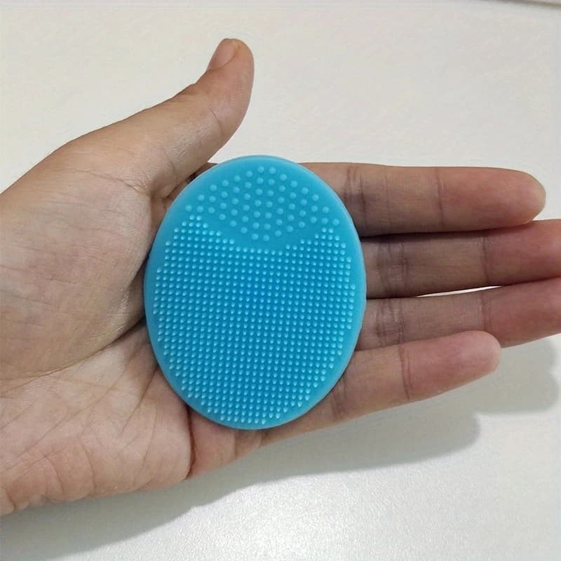 soft facial cleansing brush with double-sided blackhead remover — image 8