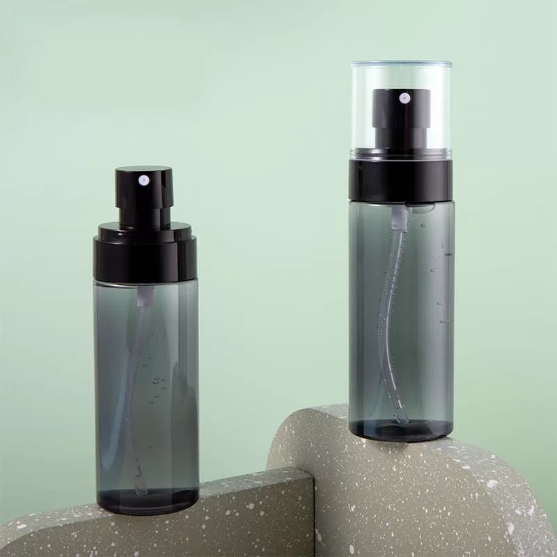 Ultra fine travel spray bottle with fine mist nozzle — image 1