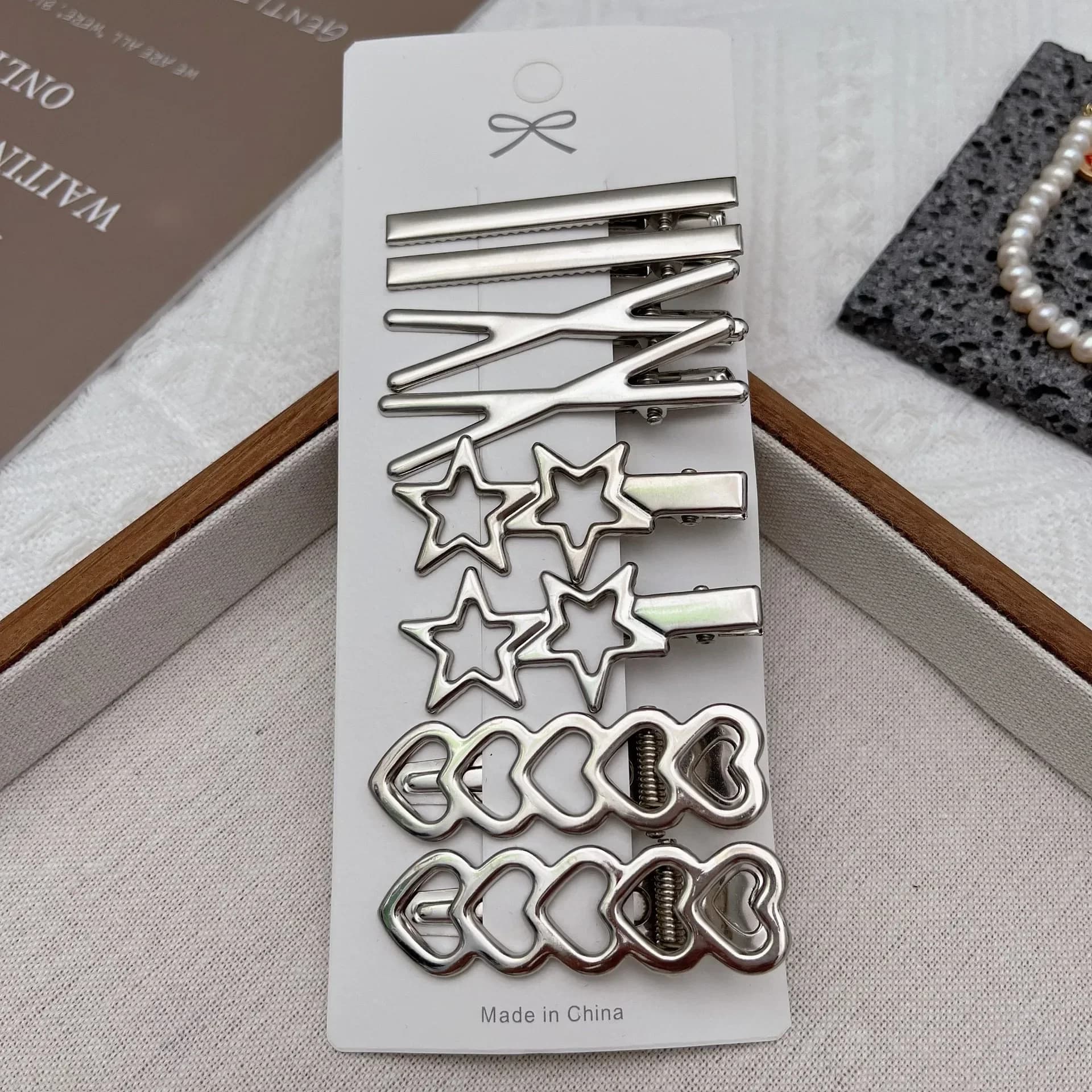 silver duckbill hairpin for bangs — image 8