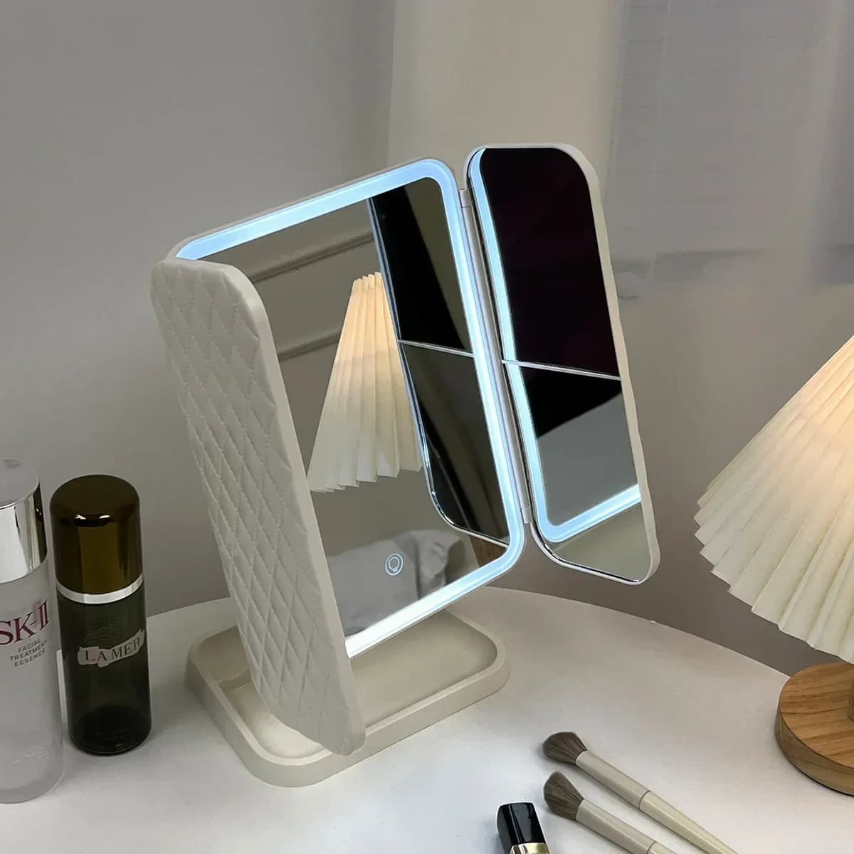 trifold LED makeup mirror with three panels — image 3